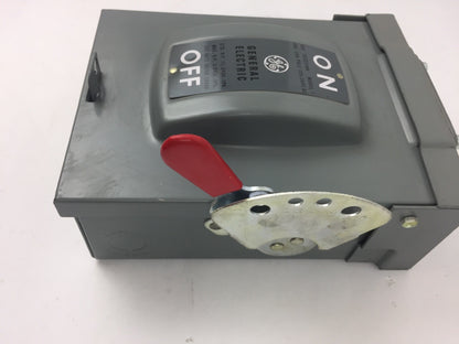 GE TG3221RH GENERAL DUTY SAFETY SWITCH 3SN POLES 120-240 VOLTS 240AC 30AMPS