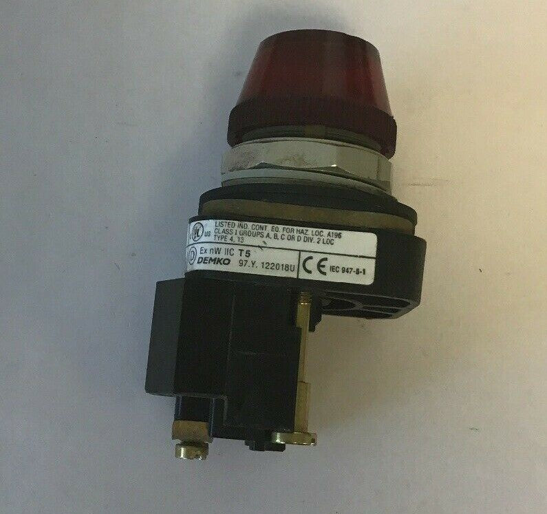 ALLEN BRADLEY 800T-P16 SER.T RED PILOT LIGHT 120V 50/60HZ, 755/1866 LAMP