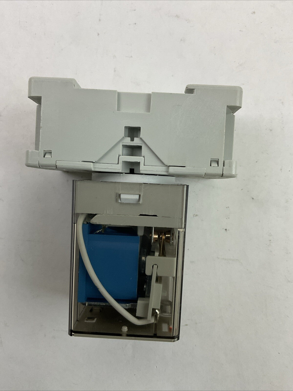 ALLEN BRADLEY 700-HN100 SER D RELAY SOCKET 700-HA32Z24 RELAY 24VDC 10A