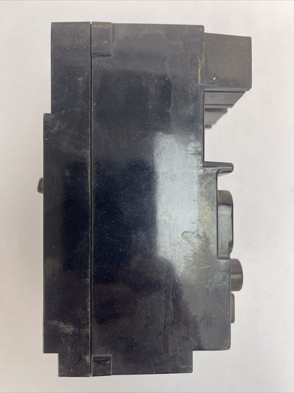 ITE/SIEMENS EE3-B030 CIRCUIT BREAKER 3POLE 30AMP 125/250VDC 240VAC