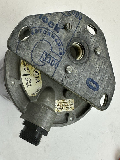 HONEYWELL C7061A1038 FLAME DETECTOR USE WITH R7861 AMPLIFIER 120V 50/60HZ 1303