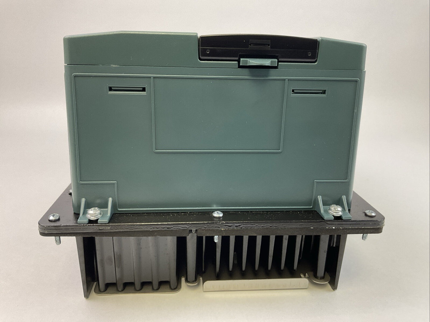 ROCKWELL AUTOMATION 9VT41F-014BTANN AC DRIVE SER A 400V 10HP FIRMWARE NO 3.001