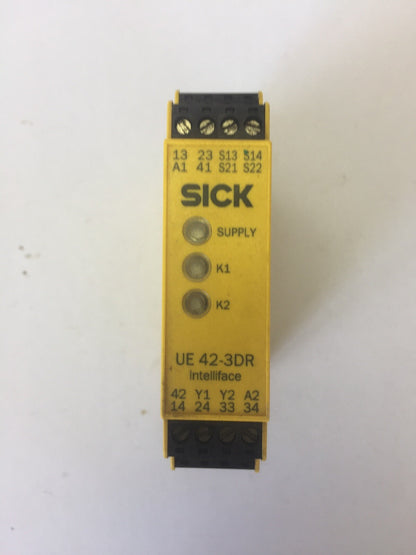 SICK UE 42-3DR3D2 SAFETY RELAY 24V AC/DC