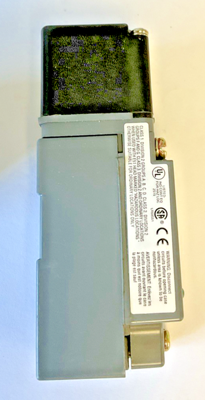EATON E51ALS5 INDUCTIVE PROXIMITY SENSOR 164VAC/DC 50-60HZ
