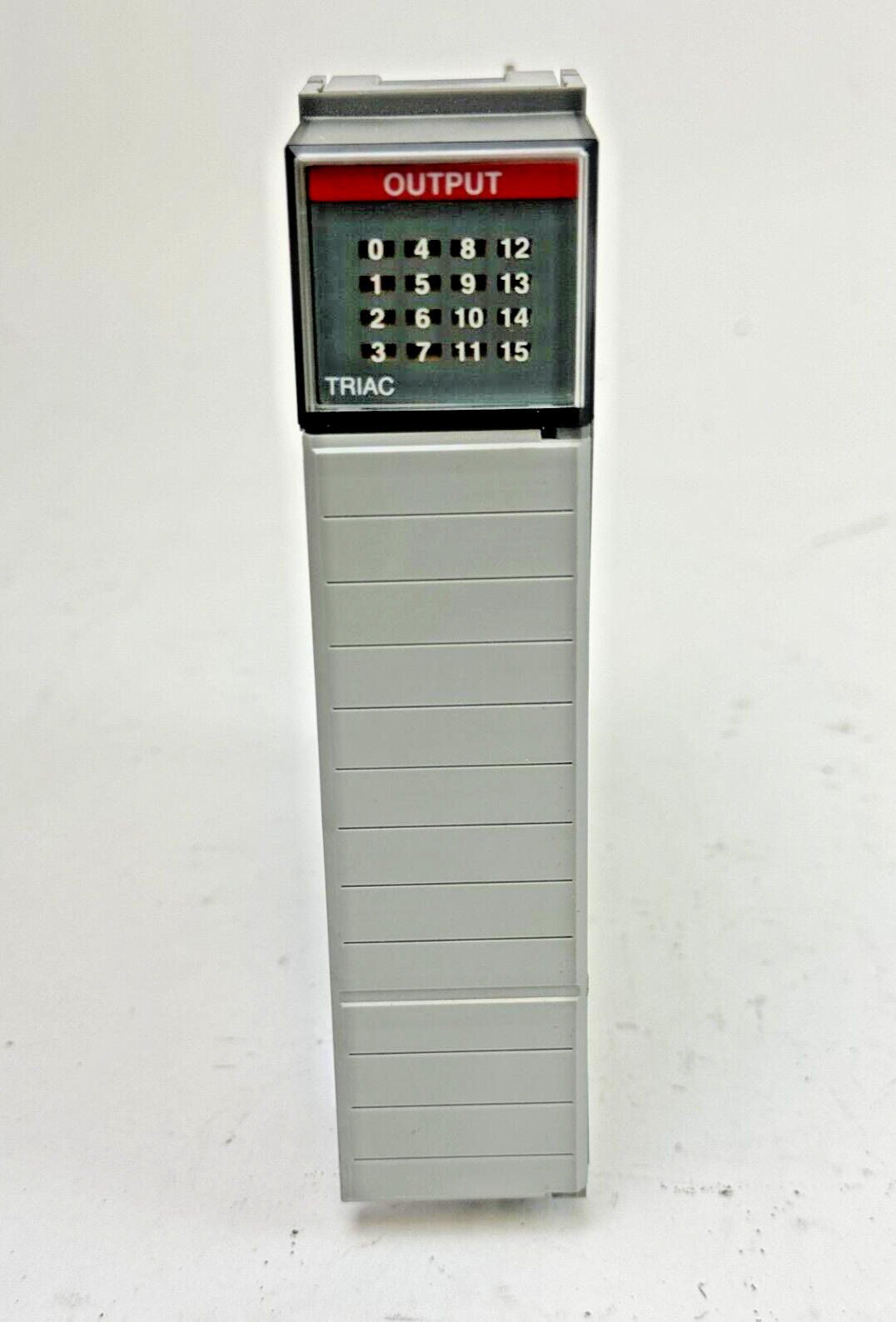 ALLEN-BRADLEY - 1746-OA16 SER. D - SLC 500 OUTPUT MODULE - 1746-0A16