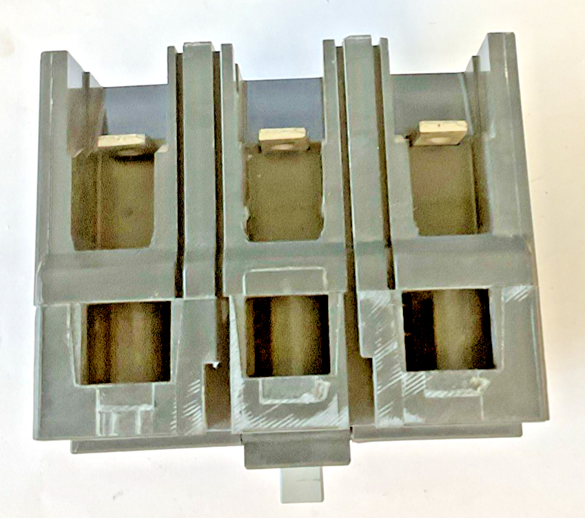 GE SEHA36AT0030 CIRCUIT BREAKER 600VAC 3POLE 30A