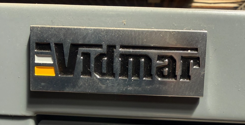 VIDMAR 7 DRAWER CABINET RANDOM DIVIDERS PER DRAWER  ***NO KEY***