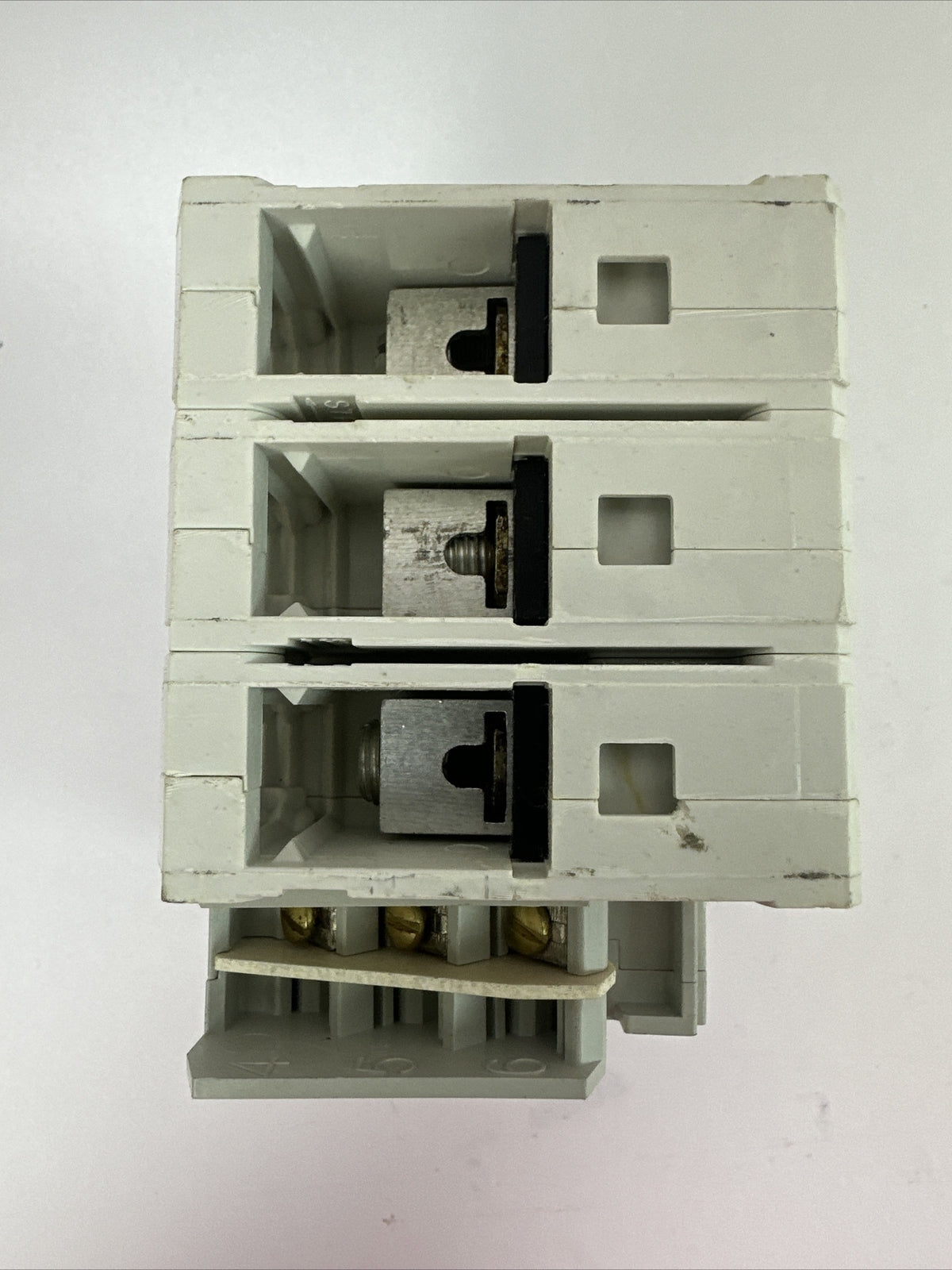 SIEMENS NGG3B030 CIRCUIT BREAKER 125/250VDC 600Y/347VAC 3P CQDA1 AUXILIARY SWITC