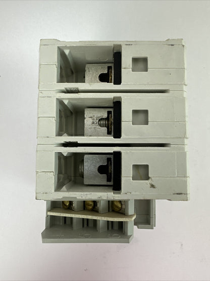 SIEMENS NGG3B030 CIRCUIT BREAKER 125/250VDC 600Y/347VAC 3P CQDA1 AUXILIARY SWITC