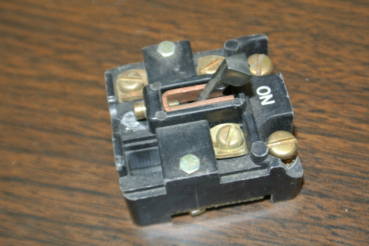 SQUARE D 9999 F-11 ELECTRICAL INTERLOCK / SIZE 4 / TYPE F / Ser. C  NEW SURPLUS