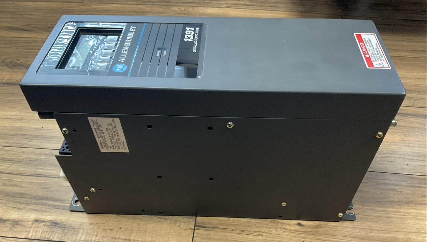 ALLEN BRADLEY 1391-DES45-DI BULLETIN 1391 AC SERVO CONTROLLER OUTPUT 210V 14KW
