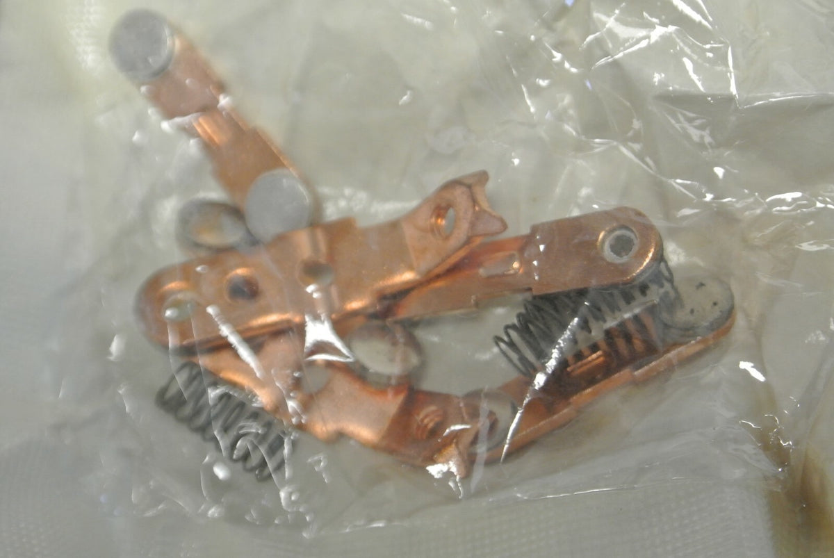 SQUARE D 9998 YA82 REPLACEMENT CONTACT KIT / NEW SURPLUS