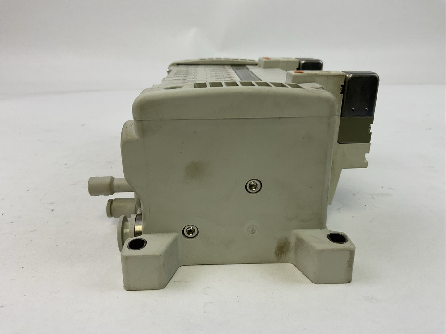 SMC VQC1400-51 (3) VQC VALVE 0.1-0.7 MPa VVQ1000-10A-1 (7) BLANKING PLATE