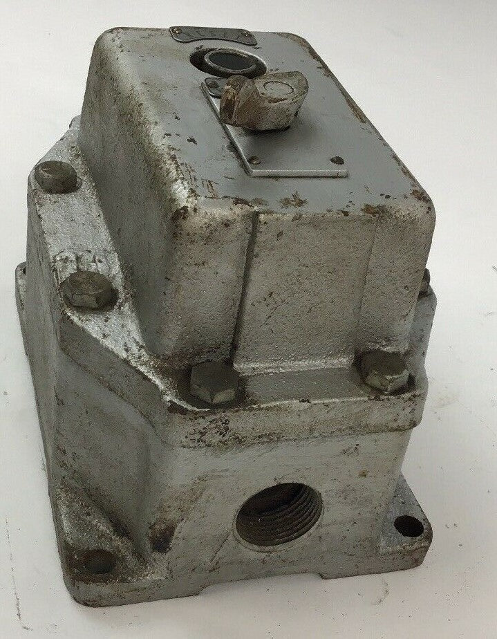 WESTINGHOUSE TYPE HDCE PUSHBUTTON STATION 16321-61 CLASS 15-010 600VOLTS