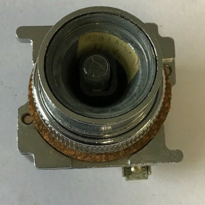 CUTLER HAMMER 10250T472 ILLUMINATED PUSH BUTTON 240V