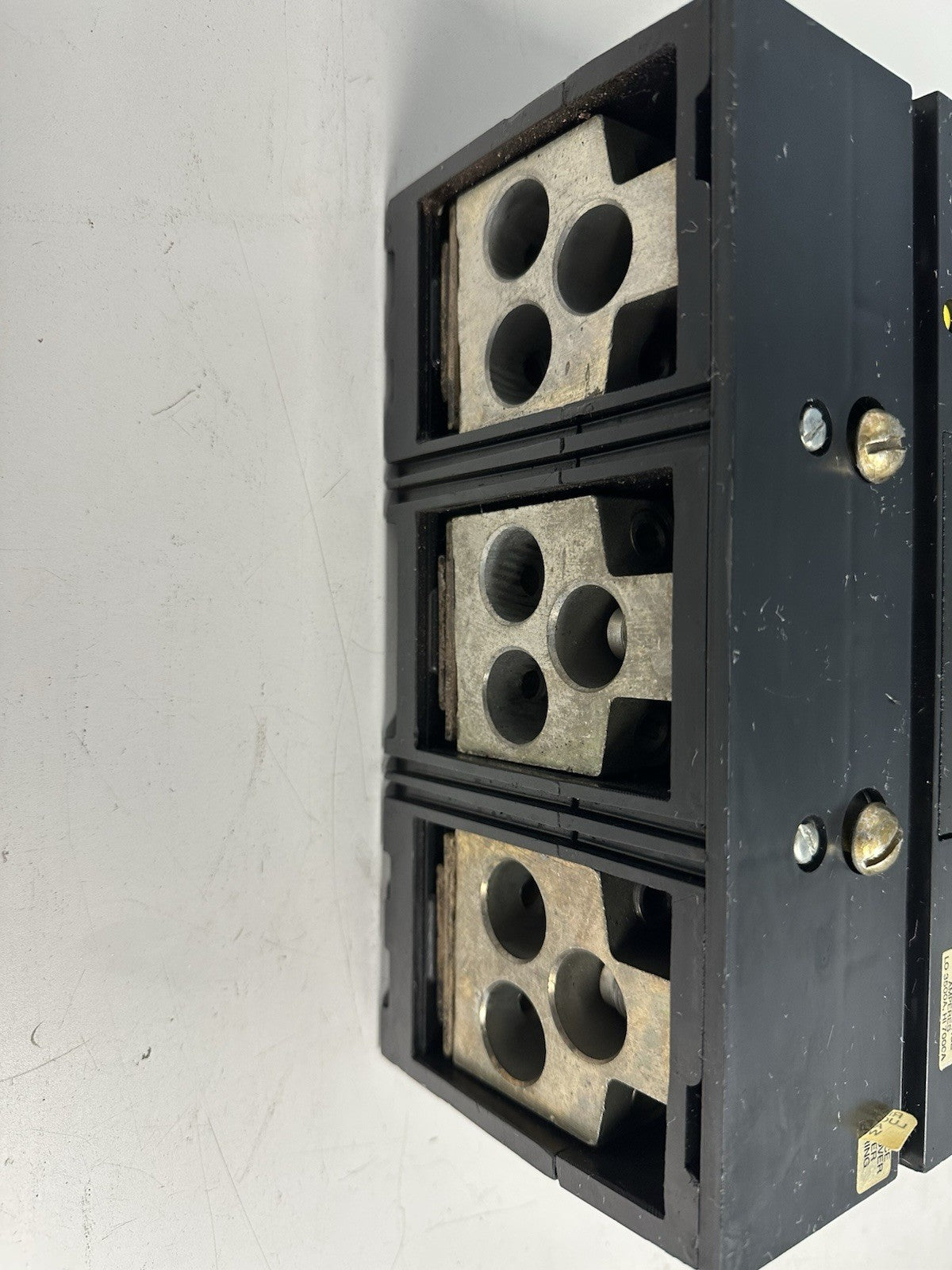 SQUARE D MAL36700 SERIES 2 700 AMP 3P 600 VAC MOLDED CASE CIRCUIT BREAKER