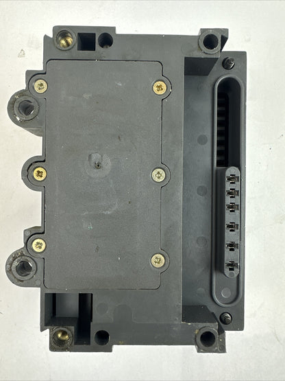 SIEMENS 6ES7 142-1BD40-0XB0 SIMATIC S7 DIGITAL OUTPUT MODULE DO 4 X DC 24V 2A