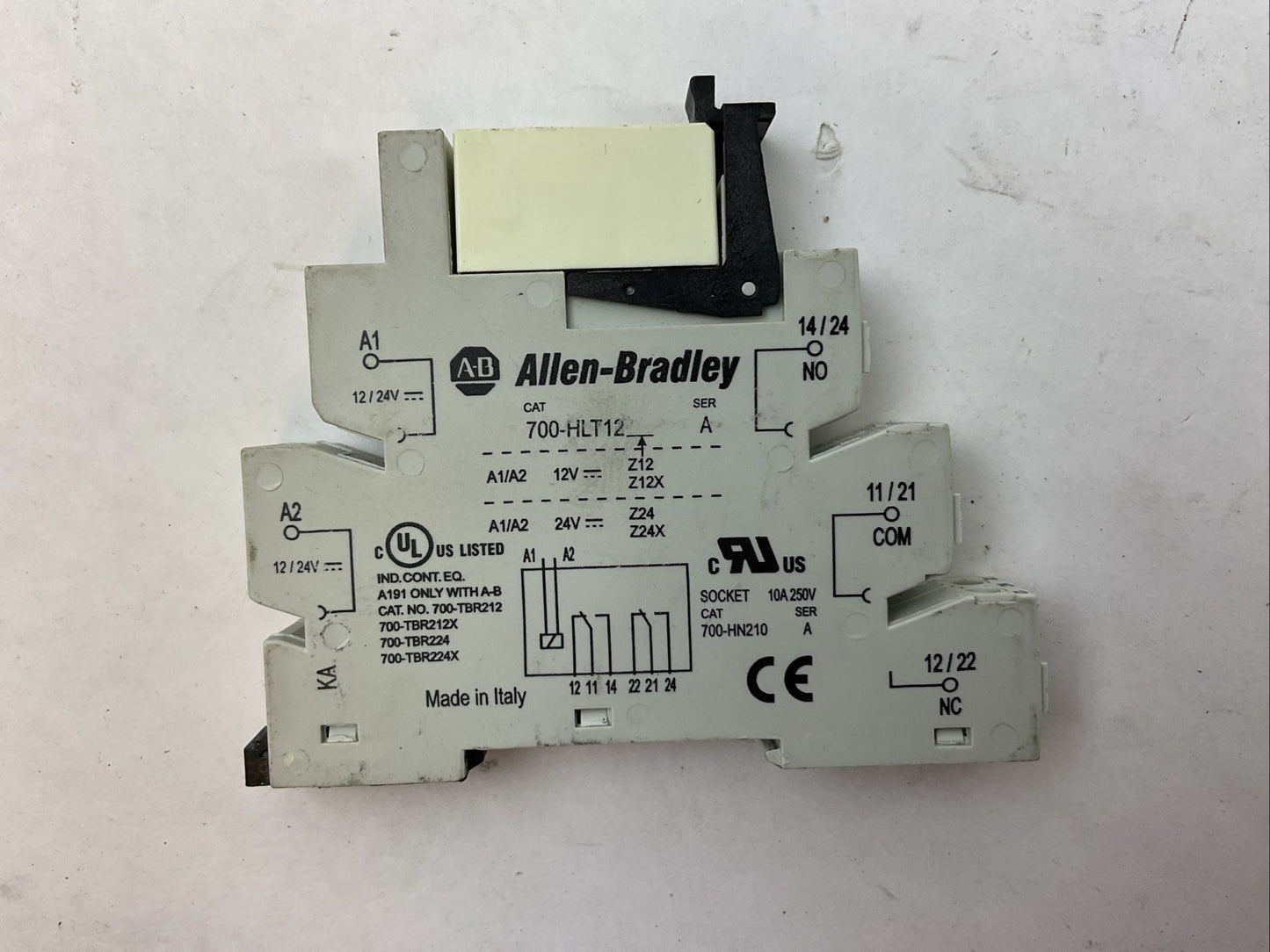 ALLEN BRADLEY 700-TBR224X SER A 24VDC 250VAC 10A RELAY 700-HLT12 SER A BASE