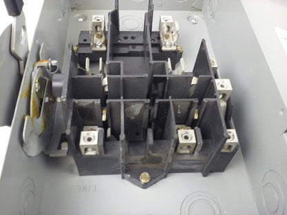 CUTLER HAMMER DG222NGB, SER.B, G.D. SAFETY SWITCH, 60A, 240V, 60HZ, FUSIBLE,USED