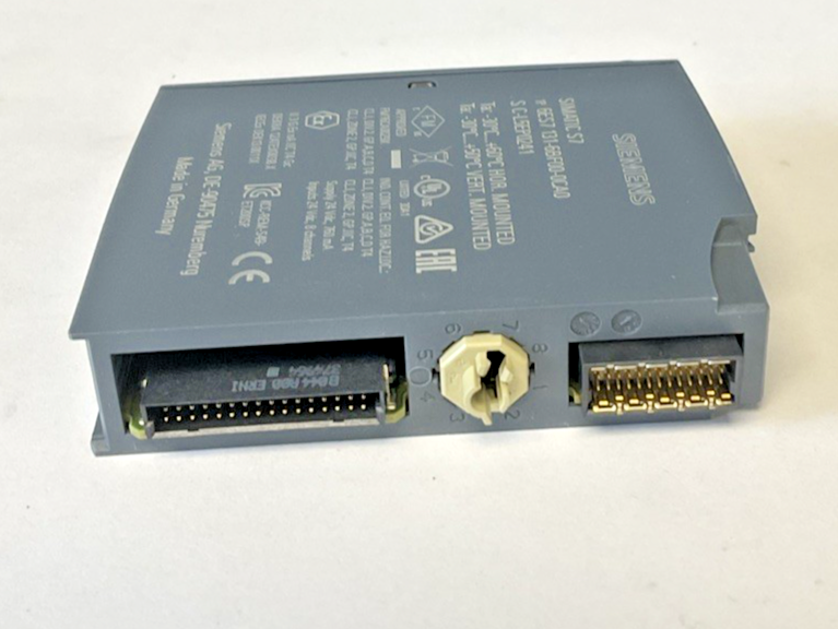SIEMENS 6ES7 131-6BF00-0CA0 DIGITAL OUTPUT MODULE 24VDC 760MA 8x24VDC