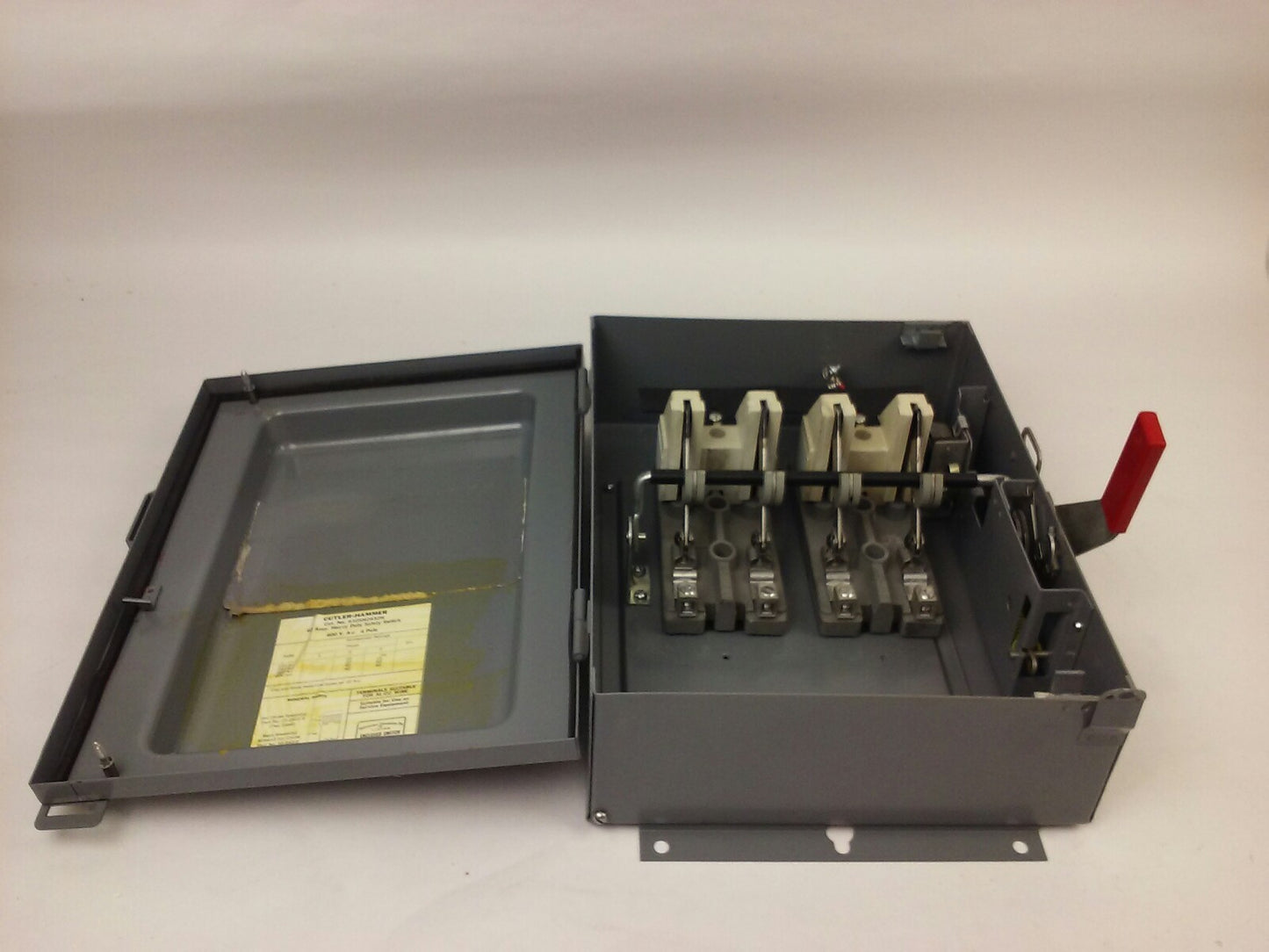 CUTLER HAMMER 4105H2432H, H.D. SAFETY SWITCH, 60A, 600VAC, 4 POLE, MAX H.P. 50