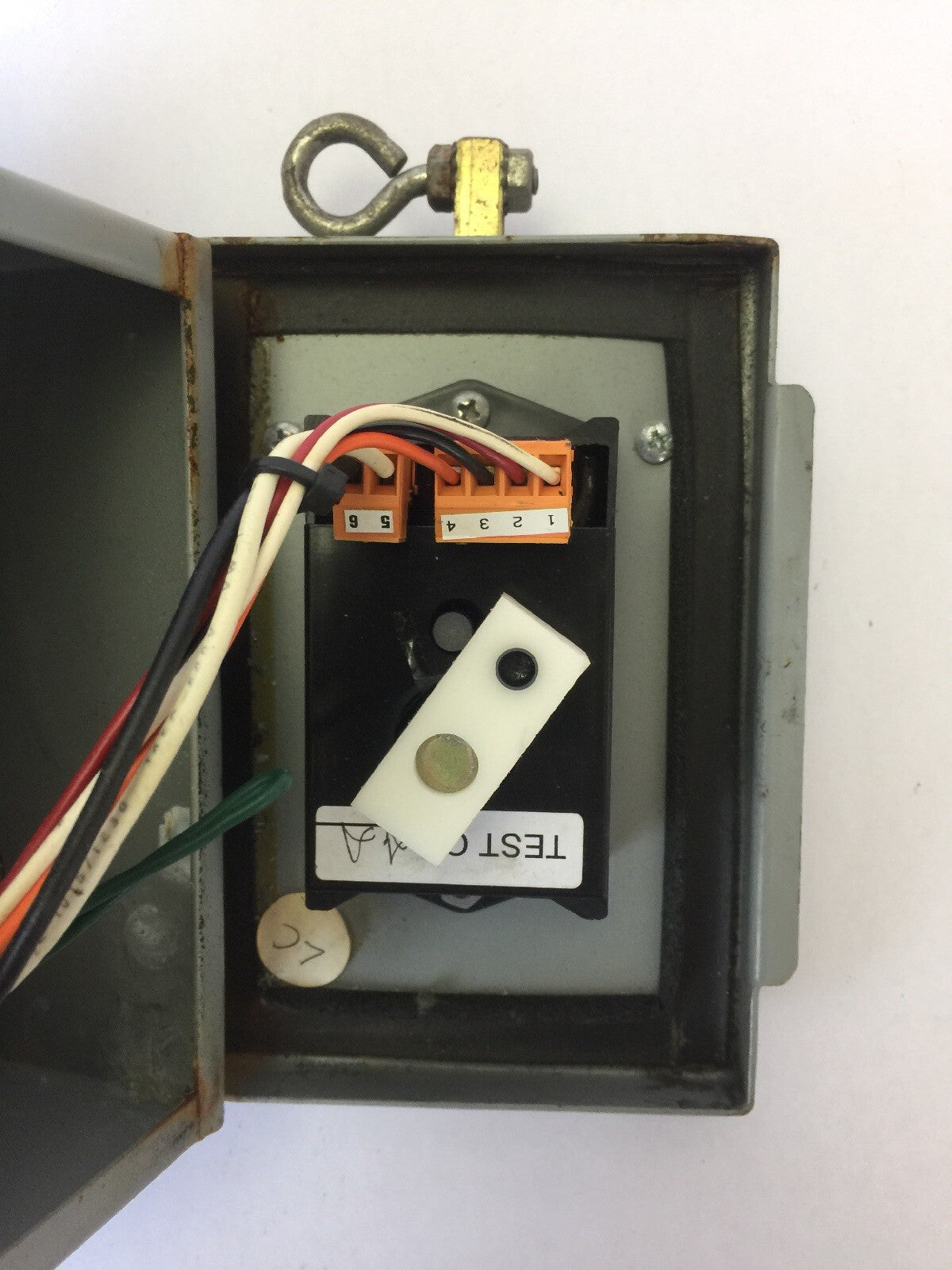 STRATOLITE #105 SAE-R(2)-72 D.O.T. PM-392 ENCLOSURE MISSING/BROKE LED BULB