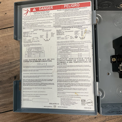 SQUARE D D221N FUSIBLE DISCONNECT SWITCH SER.E3 30A 240VAC 3PH 60HZ