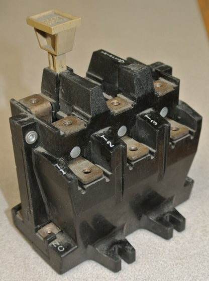 ALLEN-BRADLEY 592-BOW16 OVERLOAD RELAY 120-600VAC - MAKE 7200VA, BREAK 720VA