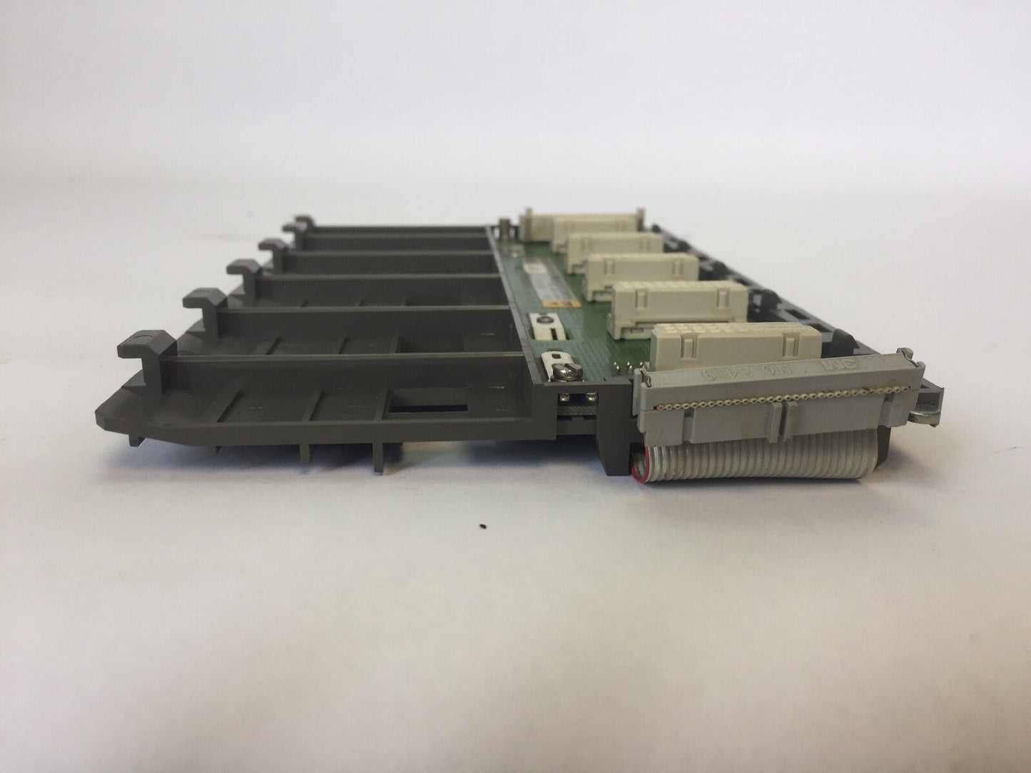 AEG MODICON DTA201 7628-042.244801SECONDARY SUBRACK 5 SLOTS REV 10