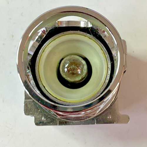 EATON 10250ED1197 ILLUMINATED PUSH BUTTON 120V SER.B2 W/GUARD ATTACHMENT