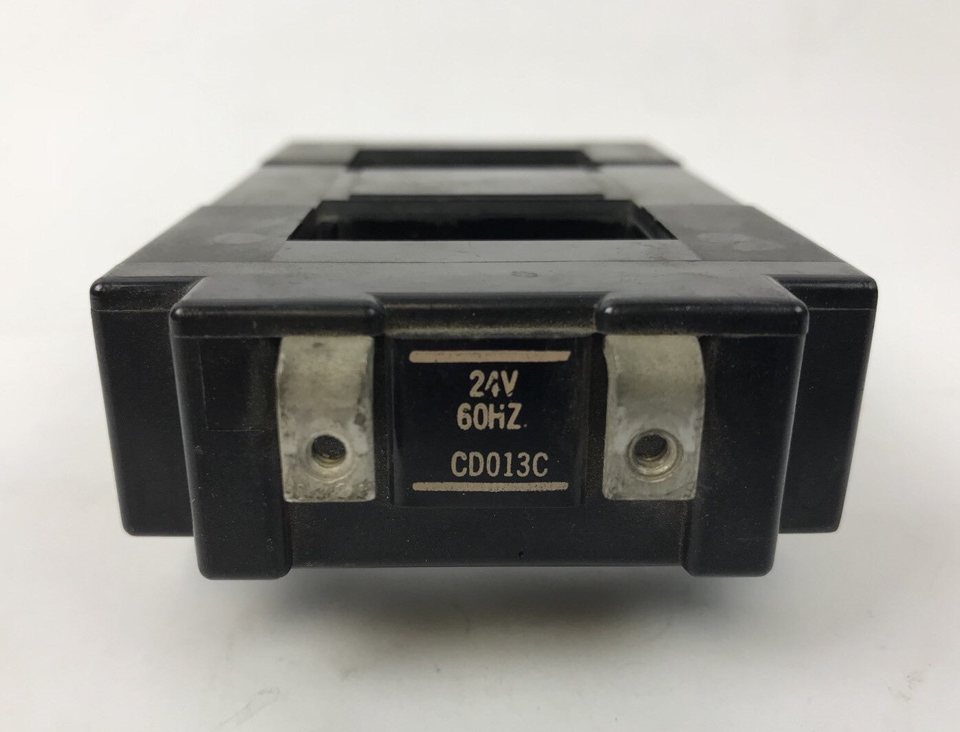 ALLEN BRADLEY CD013C, CD013, CD-013, 24V @ 60HZ, USED, MISSING SCREWS