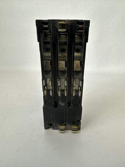 SQUARE D Q13100 CIRCUIT BREAKER 100AMP 240VAC 3POLE