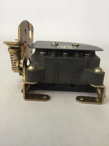 ALLEN BRADLEY X-66704 DISCONNECT SWITCH SIZE 1