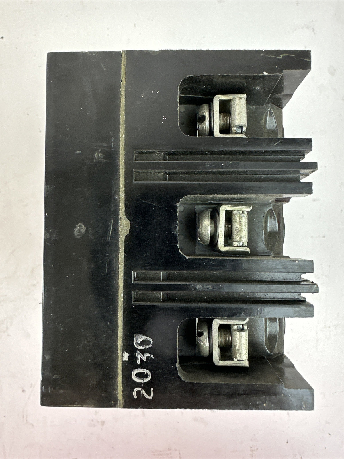 GE TEB132030 CIRCUIT BREAKER 240VAC 30A 3POLE