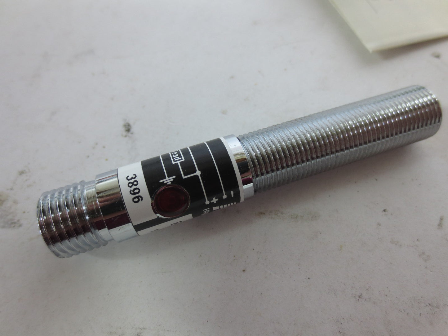 NAMCO CONTROLS ET110-22120 TUBULAR PROXIMITY SENSOR - N.O. - NPN - NEW SURPLUS