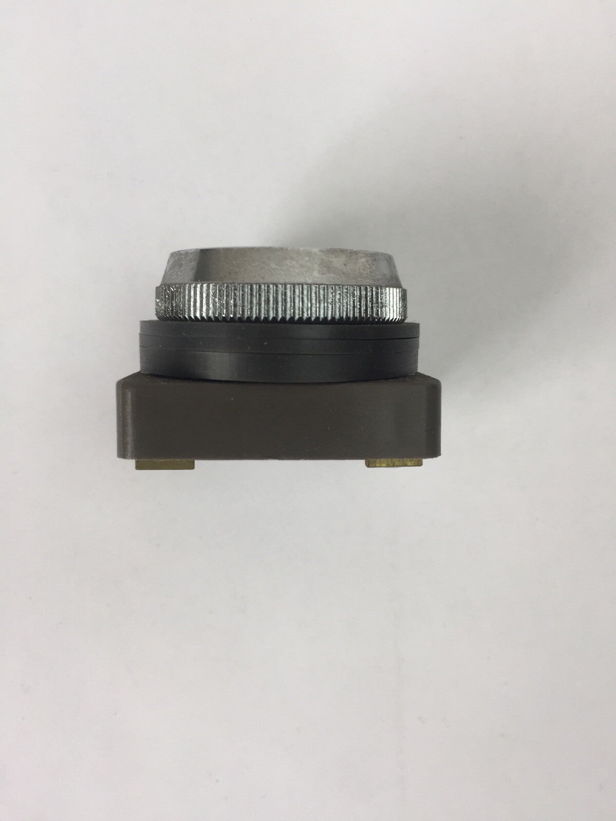 GOULD H33PR2 PILOT LIGHT BASE 120V 50/60HZ (LOT OF 5)