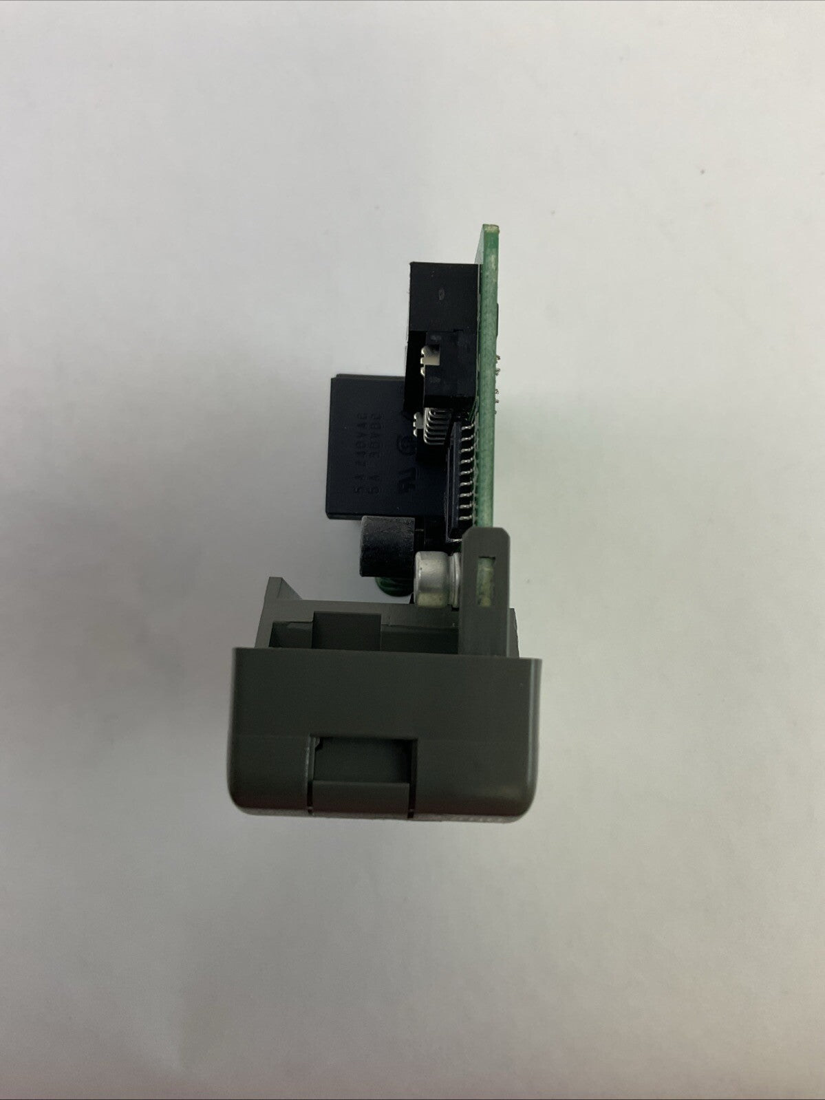 KOYO / AUTOMATIONDIRECT Z-8TR1 OUTPUT RELAY ***MISSING PLASTIC COVER***