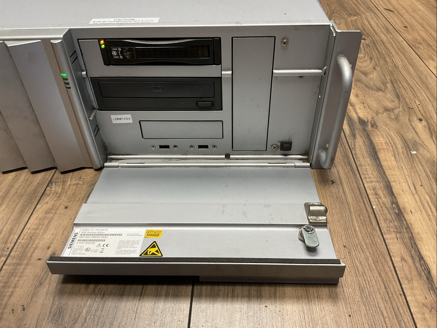 SIEMENS 6BK1800-5BR30-0AA0 SIMATIC IPC547D COMPUTER 100-240VAC 6-3A 60-50HZ