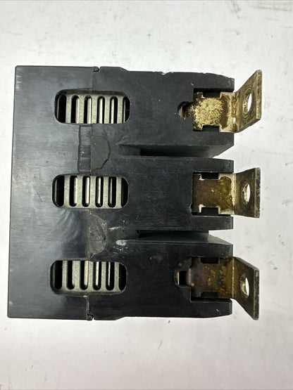 CUTLER HAMMER GHB3035 CIRCUIT BREAKER 3POLE 35AMP 277/480VAC 240VAC 125/250VDC