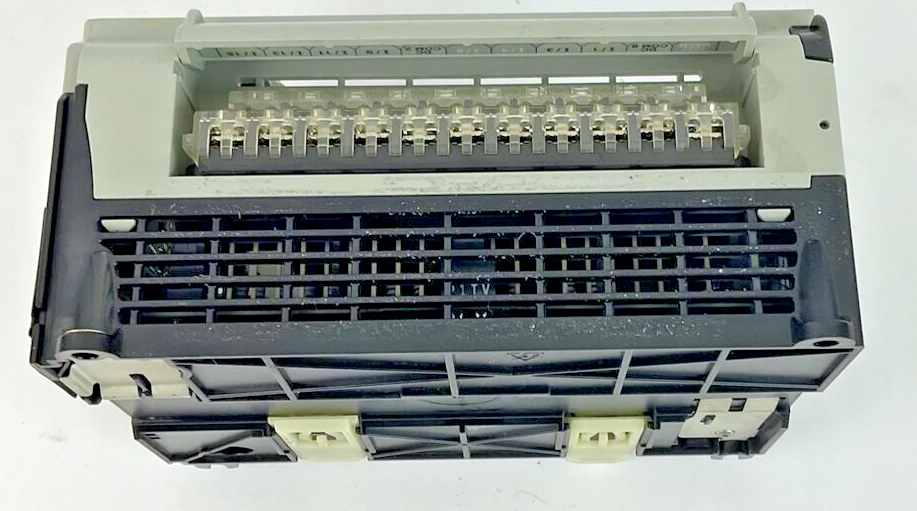 ALLEN BRADLEY 1764-28BXB BASE SER.B REV.A UNIT 1764-LRP PROCES. UNIT SER.C REV.B