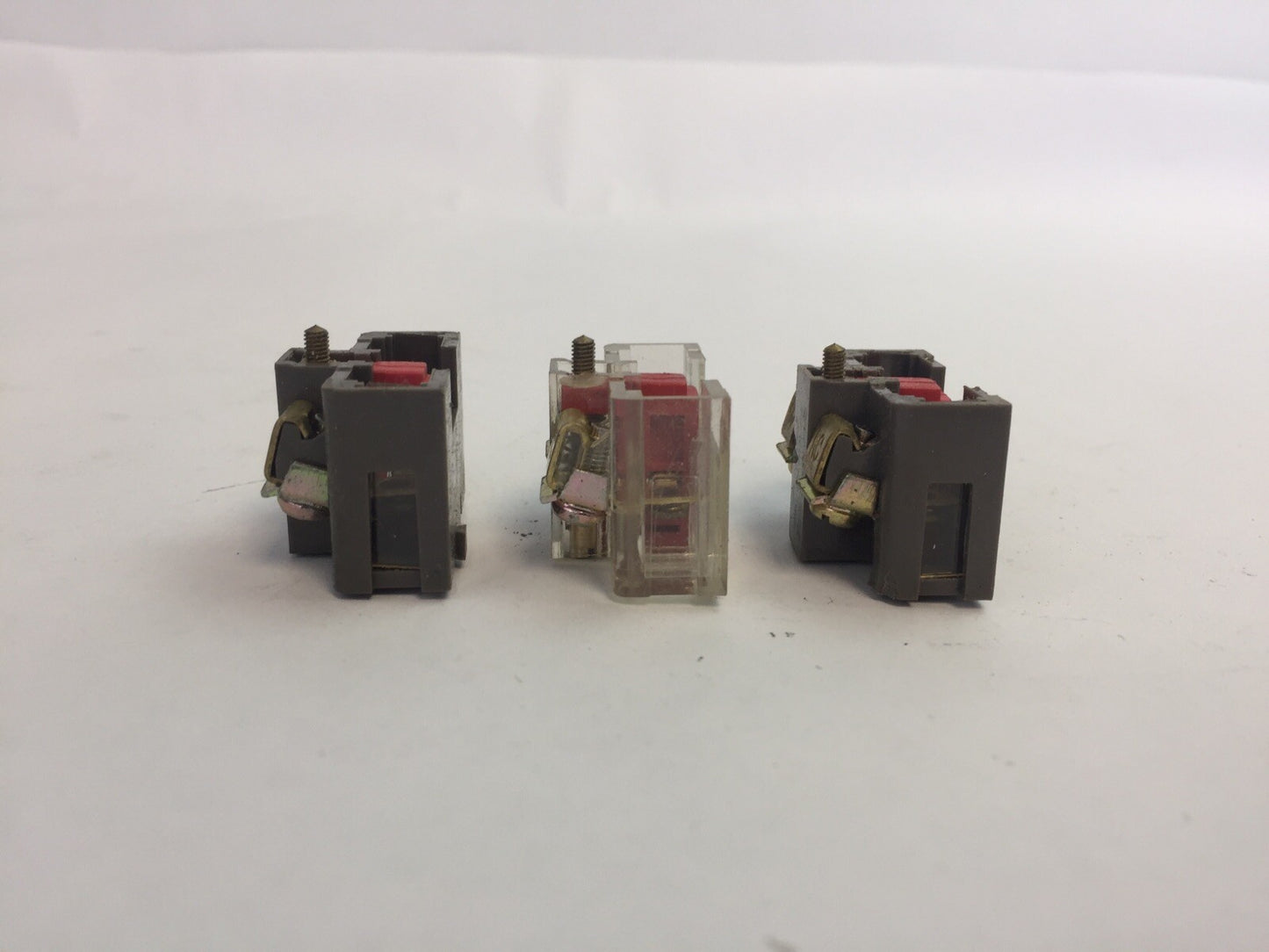 ITE H32XNC CONTACT BLOCK 10A 600VAC (LOT OF 3)