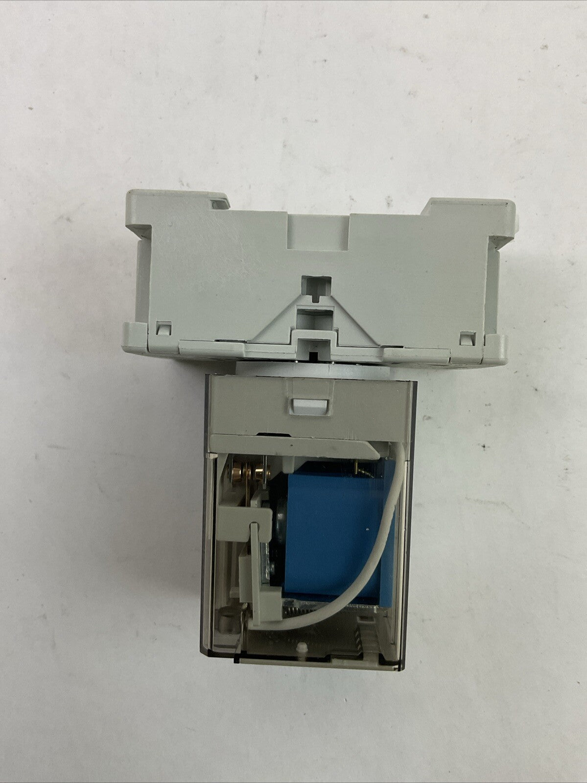 ALLEN BRADLEY 700-HN100 SER D RELAY SOCKET 700-HA32Z24 RELAY 24VDC 10A