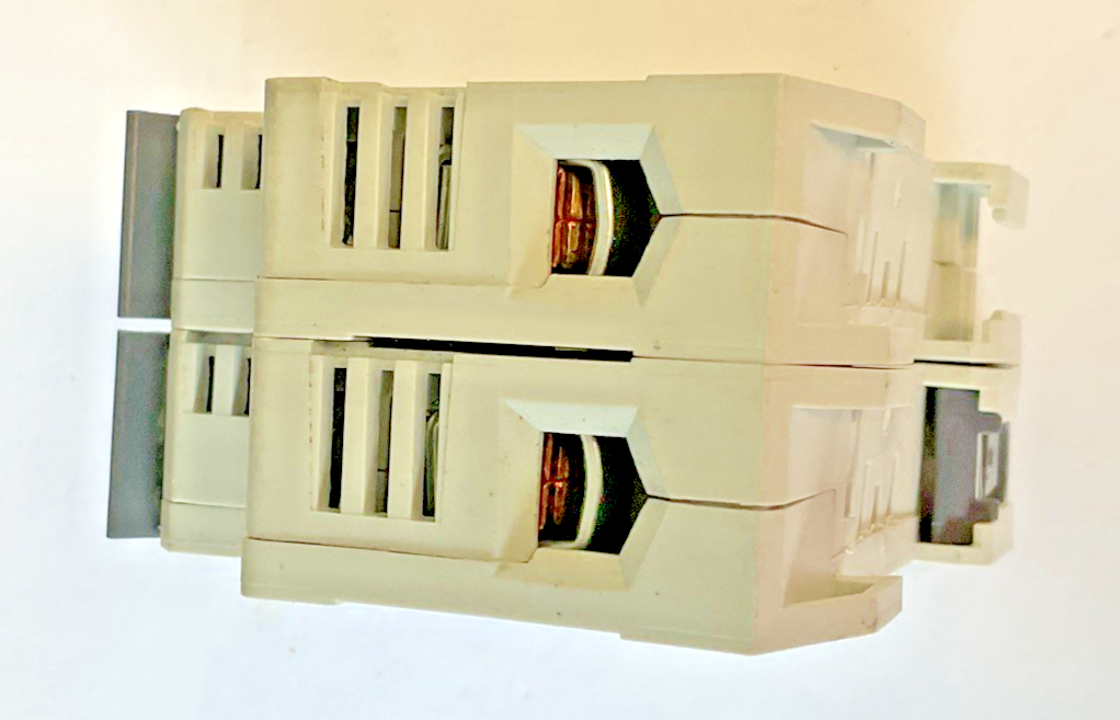 ALLEN BRADLEY 1492-FB2C30-L FUSE HOLDER 30A 600V SER.B