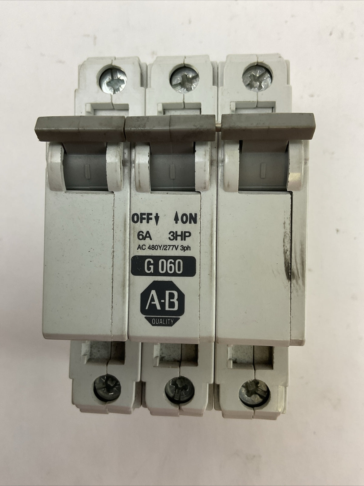 ALLEN BRADLEY 1492-CB3G060 MANUAL MOTOR CONTROLLER 6A 3HP 3P 480Y/277VAC SER C