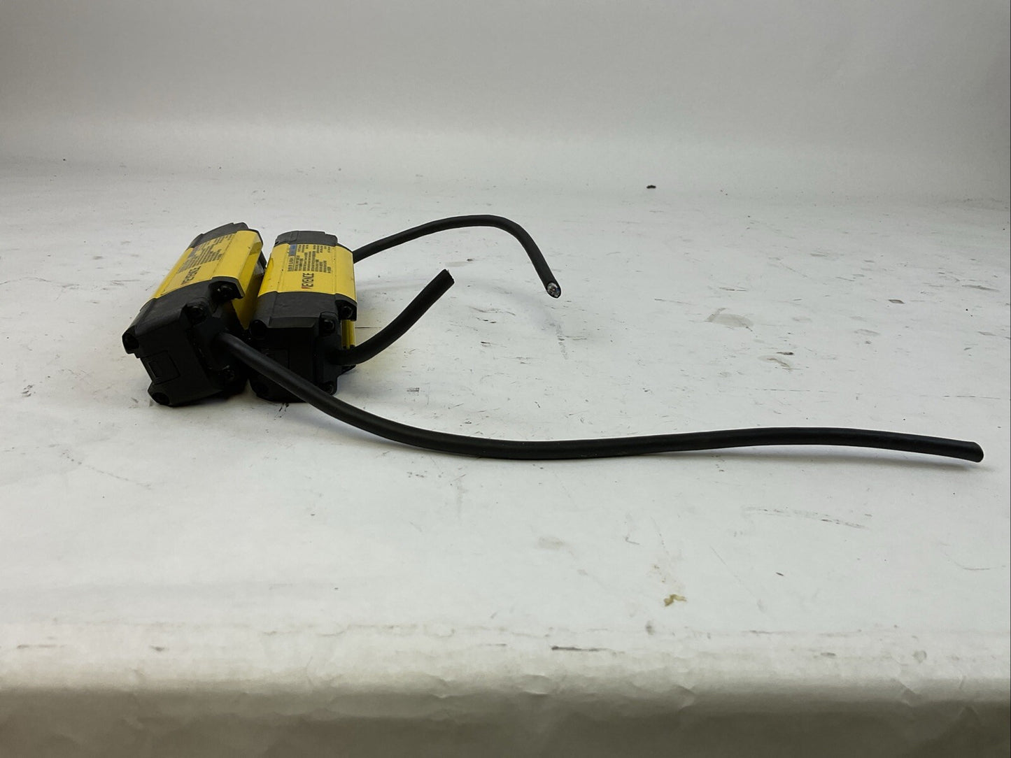 KEYENCE GL-R08H-T TRANSMITTER GL-R08H-R RECEIVER 24VDC LIGHT CURTAIN