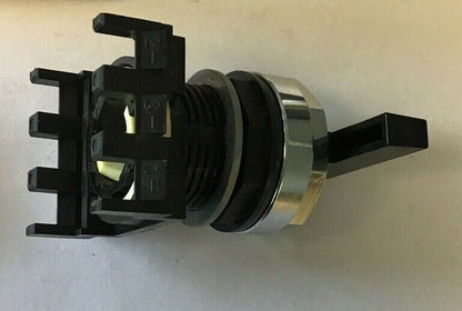 CUTLER HAMMER LEVER SELECTOR 3POS W/CUTLER HAMMER E22D