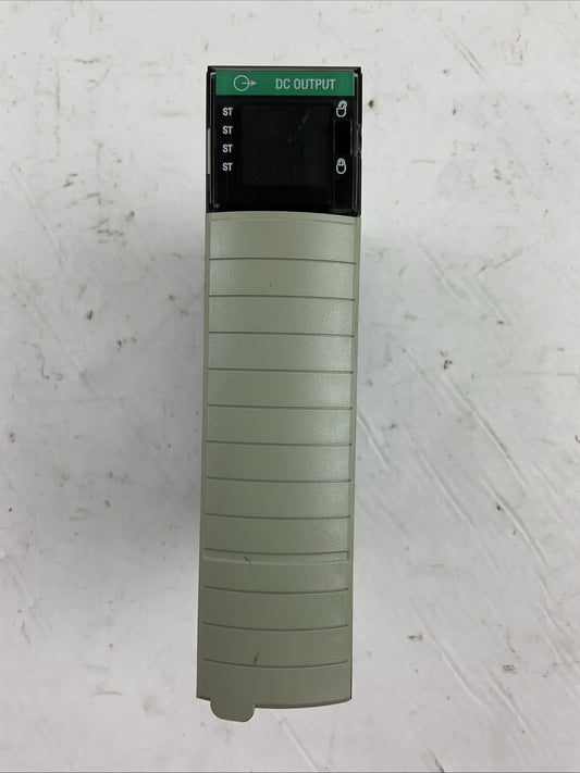 ALLEN BRADLEY 1756-OB32 SER A FW 3.2 CONTROLLOGIX 32 I POINT D/O MODULE