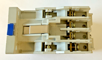 CUTLER HAMMER CE15ANS3AB CONTACTOR SIZE A  110/120V 50/60HZ SER.B1 7A