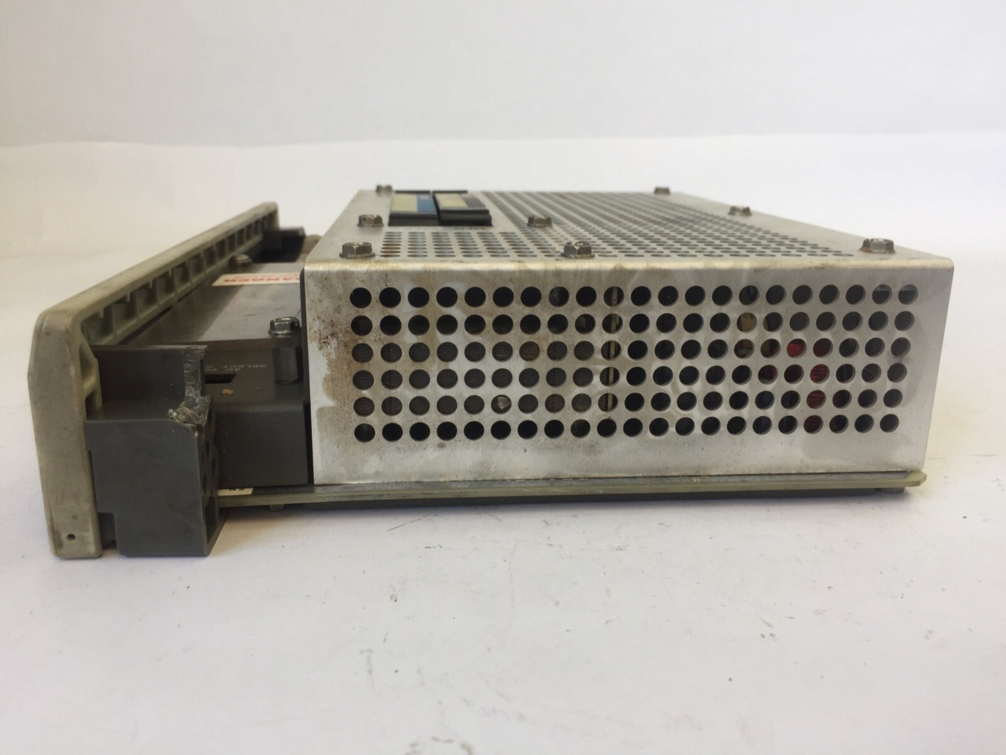 AEG MODICON PC-0984-385 PROGRAMABLE CONTROLLER 120/220V 50/60HZ 0.5/0.25A