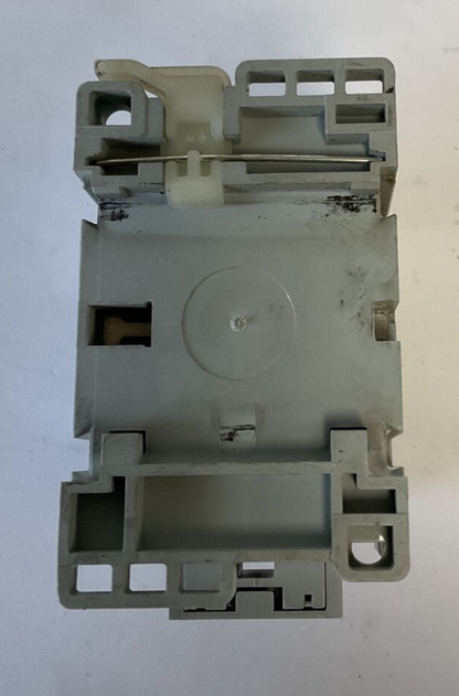 ALLEN BRADLEY 700-CF220* CONTACTOR SER.A 600VAC 25AMPS